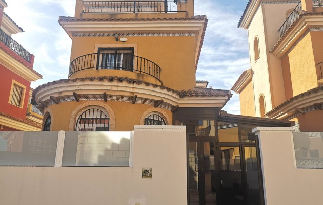 Villa - Resale - Los Montesinos - La herrada