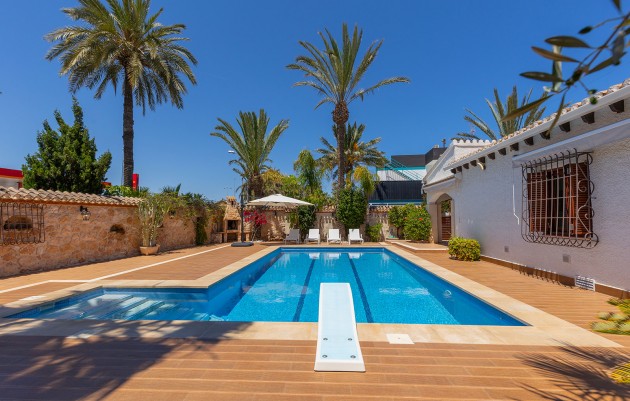 Villa - Revente - Orihuela - Orihuela Costa