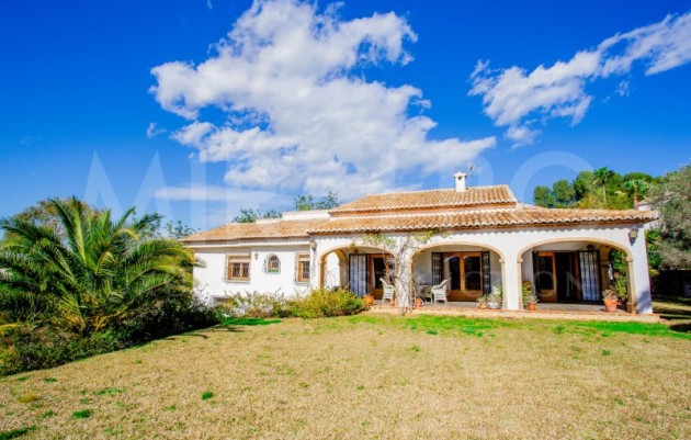 Villa - Venta - Jávea / Xàbia - Partides comunes - Adsubia