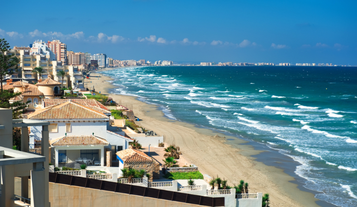 Costa Cálida: Vivir bajo el sol a un precio accesible, pero, ¿cuánto cuesta realmente?