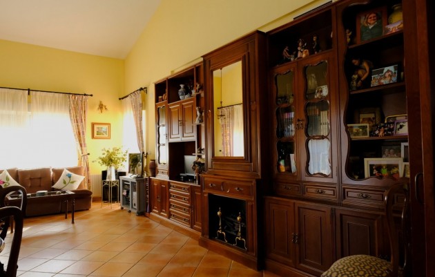 Resale - Finca / Country Property - Orihuela