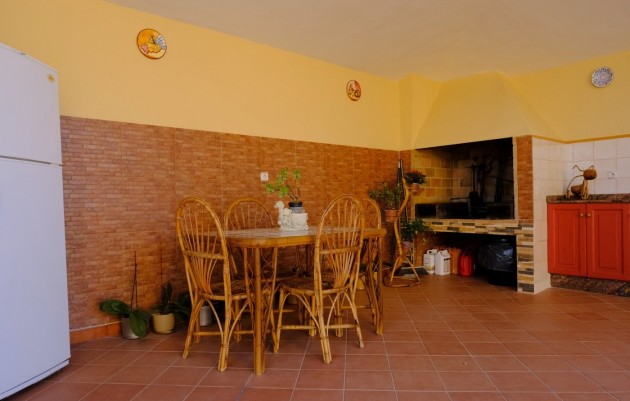 Resale - Finca / Country Property - Orihuela