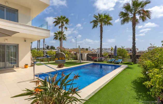 Venta - Villa - Orihuela - Vistabella Golf