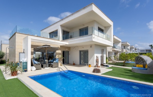 Resale - Villa - Orihuela - Vistabella Golf