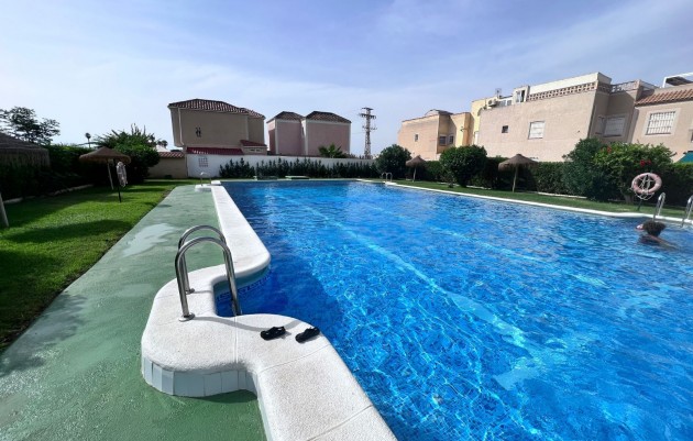 Resale - Apartment - Ground Floor - Torrevieja - El Limonar