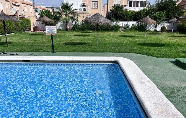 Venta - Apartment - Ground Floor - Torrevieja - El Limonar