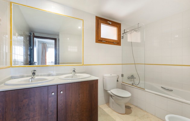 Resale - Apartment - Punta Prima
