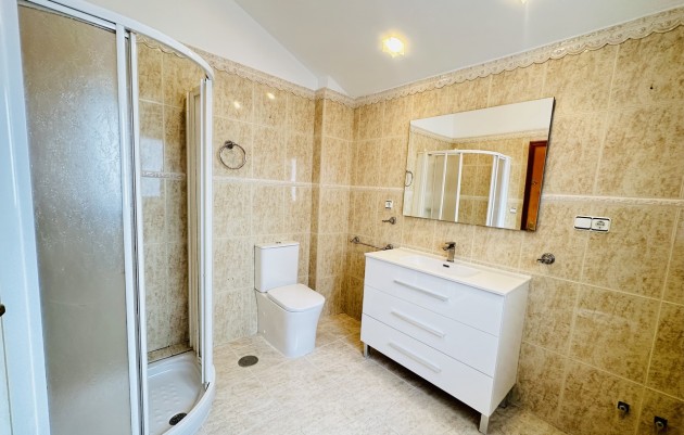 Resale - Villa - Orihuela