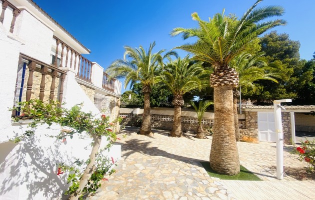 Resale - Villa - La Zenia