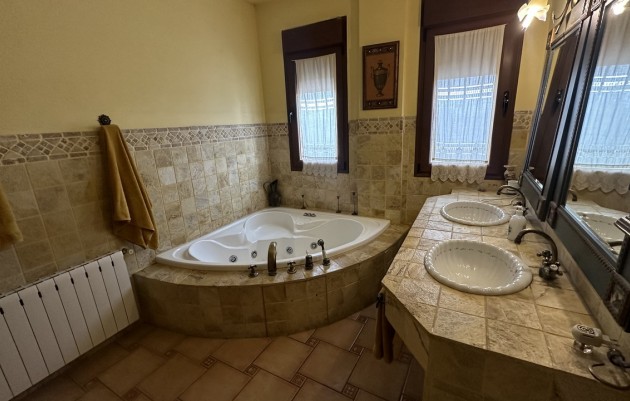 Revente - house - San Miguel de Salinas