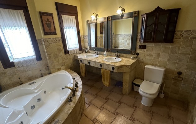 Revente - house - San Miguel de Salinas