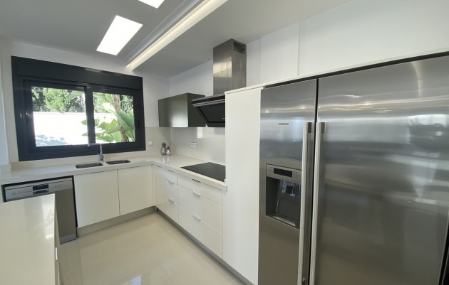 Revente - Villa - San Miguel de Salinas