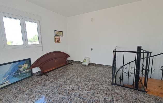 Resale - Villa - Villamartin