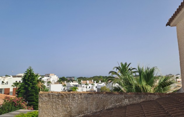 Resale - Villa - Villamartin