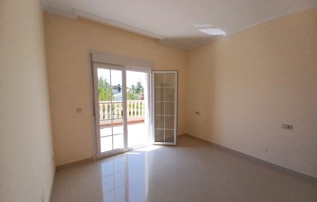 Revente - Villa - Cabo Roig