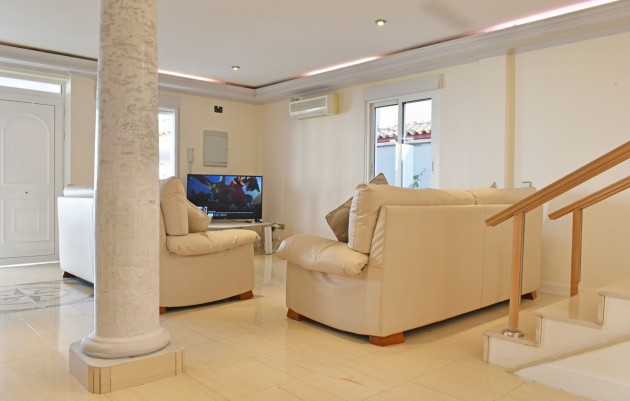 Resale - Villa - Torremendo