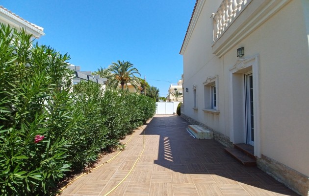 Revente - Villa - Cabo Roig