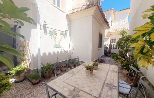 Resale - Villa - Orihuela Costa - Playa Flamenca