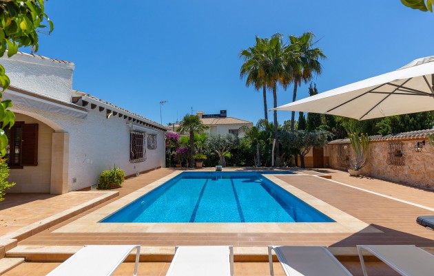 Resale - Villa - Orihuela - Orihuela Costa