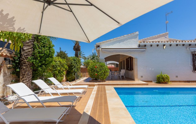 Resale - Villa - Orihuela - Orihuela Costa