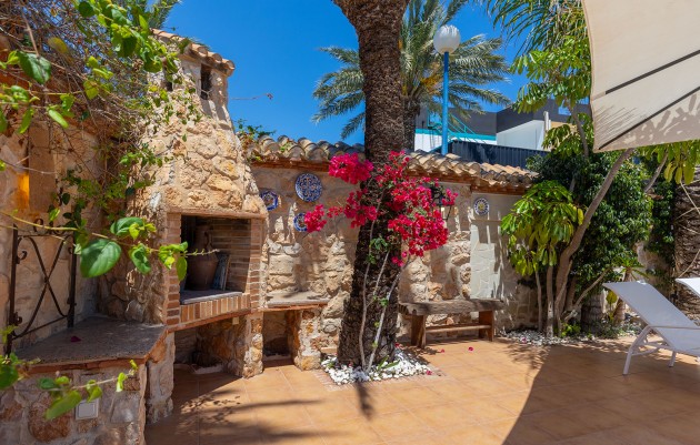 Resale - Villa - Orihuela - Orihuela Costa