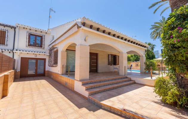 Resale - Villa - Orihuela - Orihuela Costa