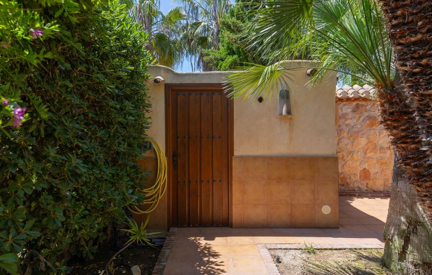 Resale - Villa - Orihuela - Orihuela Costa