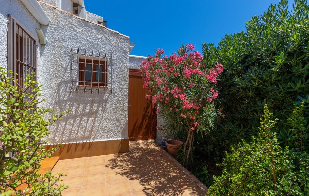 Resale - Villa - Orihuela - Orihuela Costa