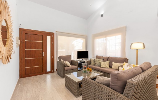 Resale - Villa - Orihuela - Orihuela Costa