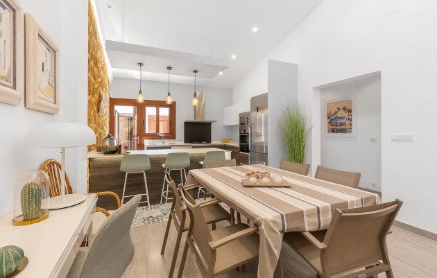 Resale - Villa - Orihuela - Orihuela Costa