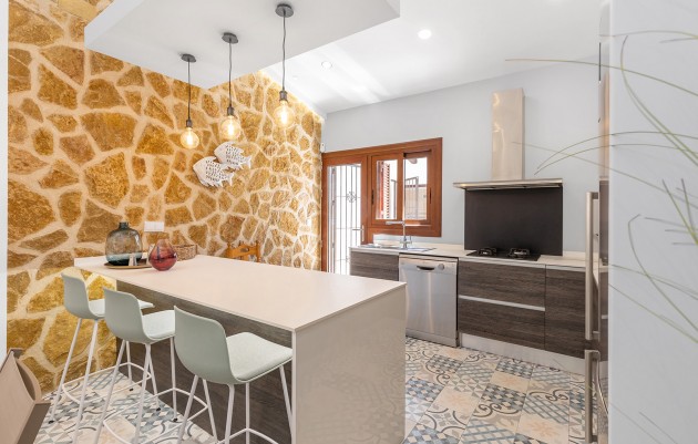 Resale - Villa - Orihuela - Orihuela Costa