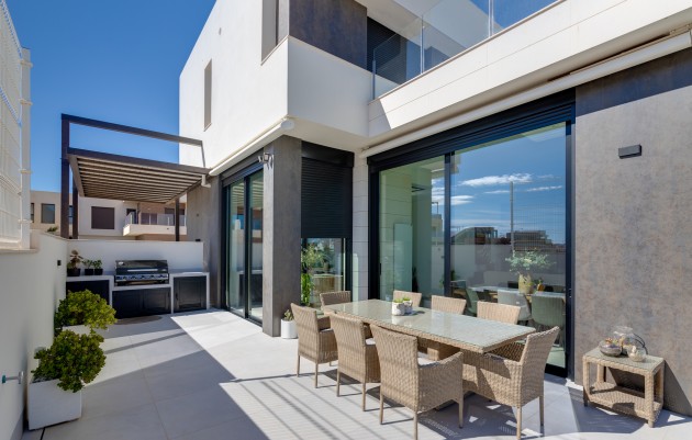 Nouvelle construction - Detached chalet - Pilar de la Horadada