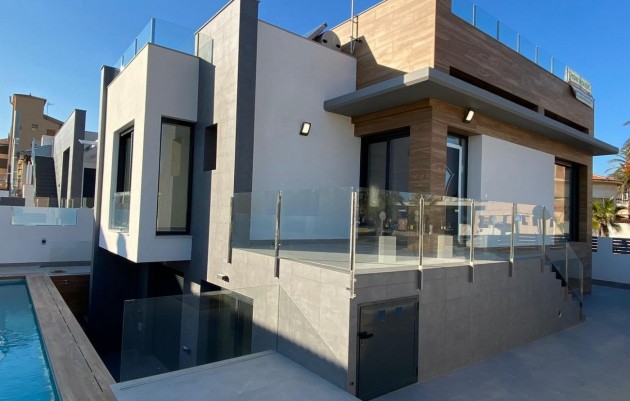 Nueva construcción  - Villa - Torrevieja - La Mata pueblo