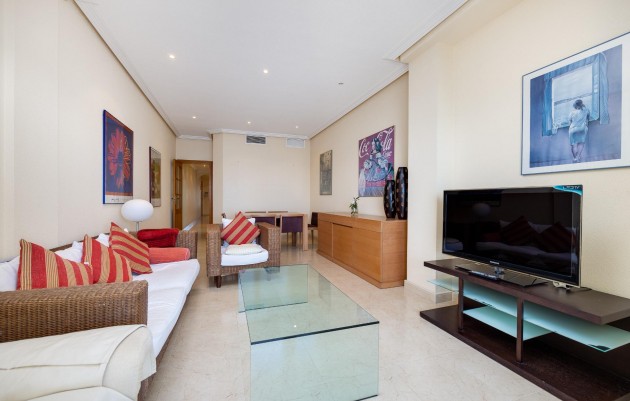 Resale - Apartment - Torrevieja - Paseo Maritimo