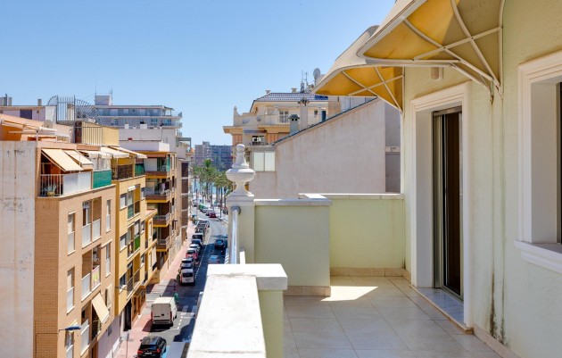 Resale - Apartment - Torrevieja - Paseo Maritimo