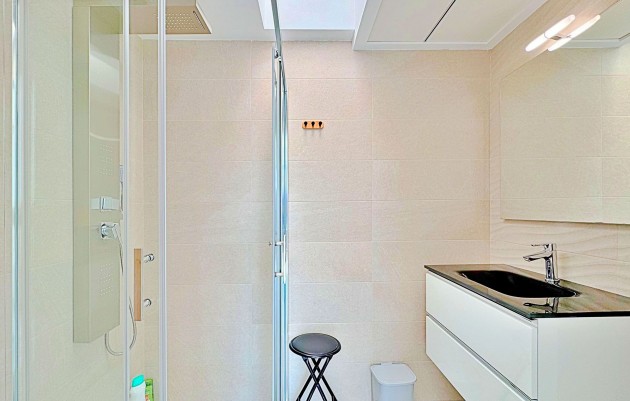 Herverkoop - Herenhuis - Torrevieja - Los Balcones