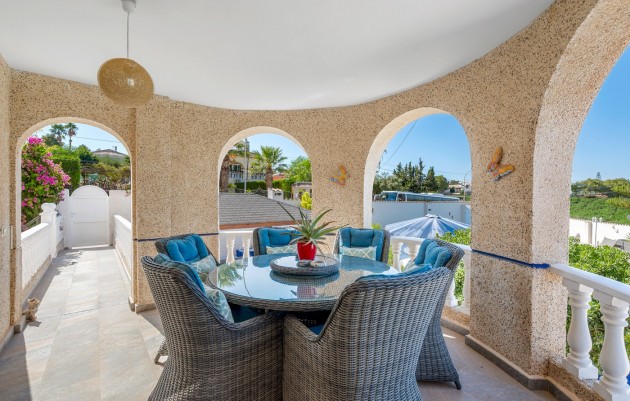 Resale - Villa - Almoradí