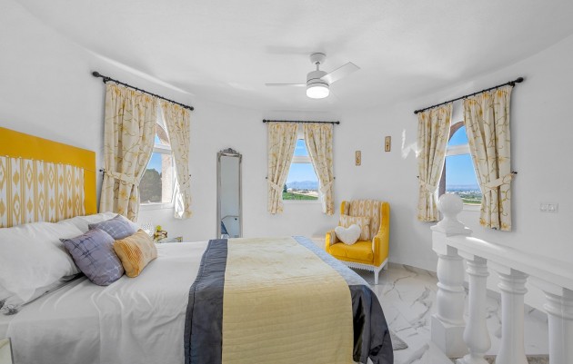 Resale - Villa - Almoradí