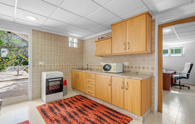 Resale - Villa - Almoradí