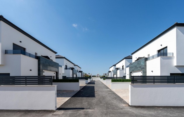 Nueva construcción  - Quad - Gran Alacant