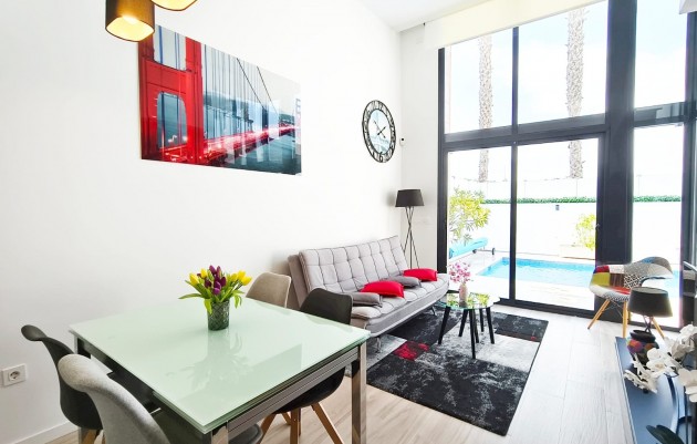 Revente - Villa - Orihuela Costa - Lomas de Cabo Roig