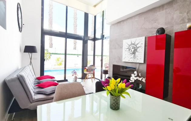 Revente - Villa - Orihuela Costa - Lomas de Cabo Roig