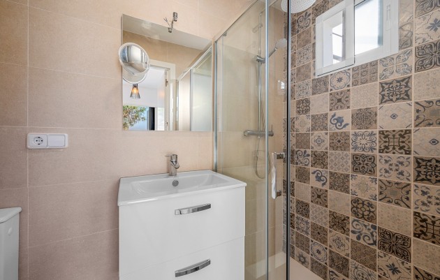 Resale - 5. Finca / Country Property - Crevillente