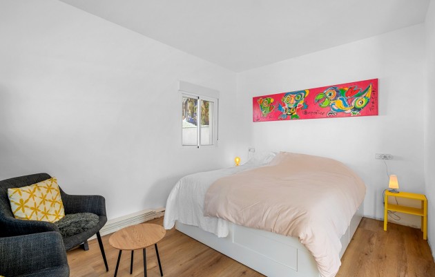 Resale - 5. Finca / Country Property - Crevillente