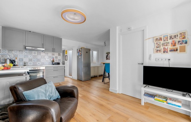 Resale - 5. Finca / Country Property - Crevillente