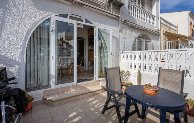 Herverkoop - Terraced house / Townhouse - Torrevieja - La Siesta