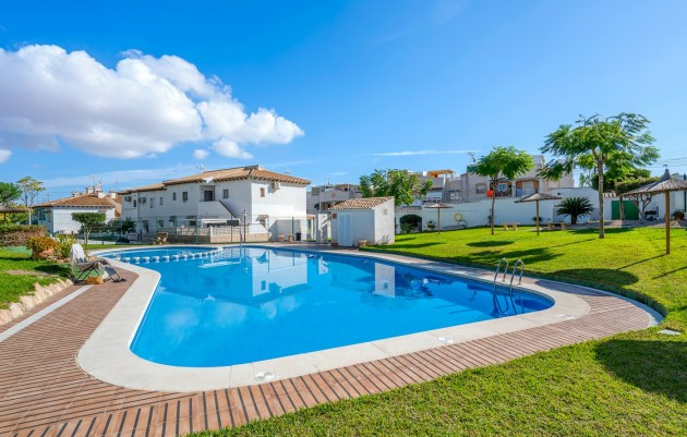Herverkoop - 4. House - Detached Villa - Torrevieja - Lago Jardín II