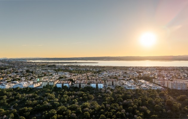 Resale - Apartment flat - Torrevieja - La Siesta