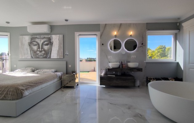 Herverkoop - Villa - El Mudamiento