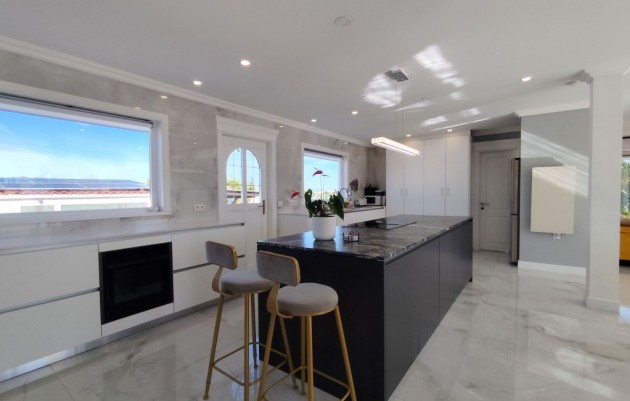 Herverkoop - Villa - El Mudamiento